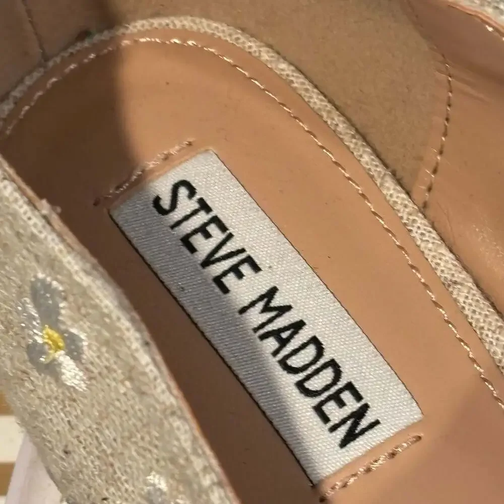 Steve Madden Linen Daisy Embroidered Mary Jane Flats Womens 8.5 Beige Square Toe